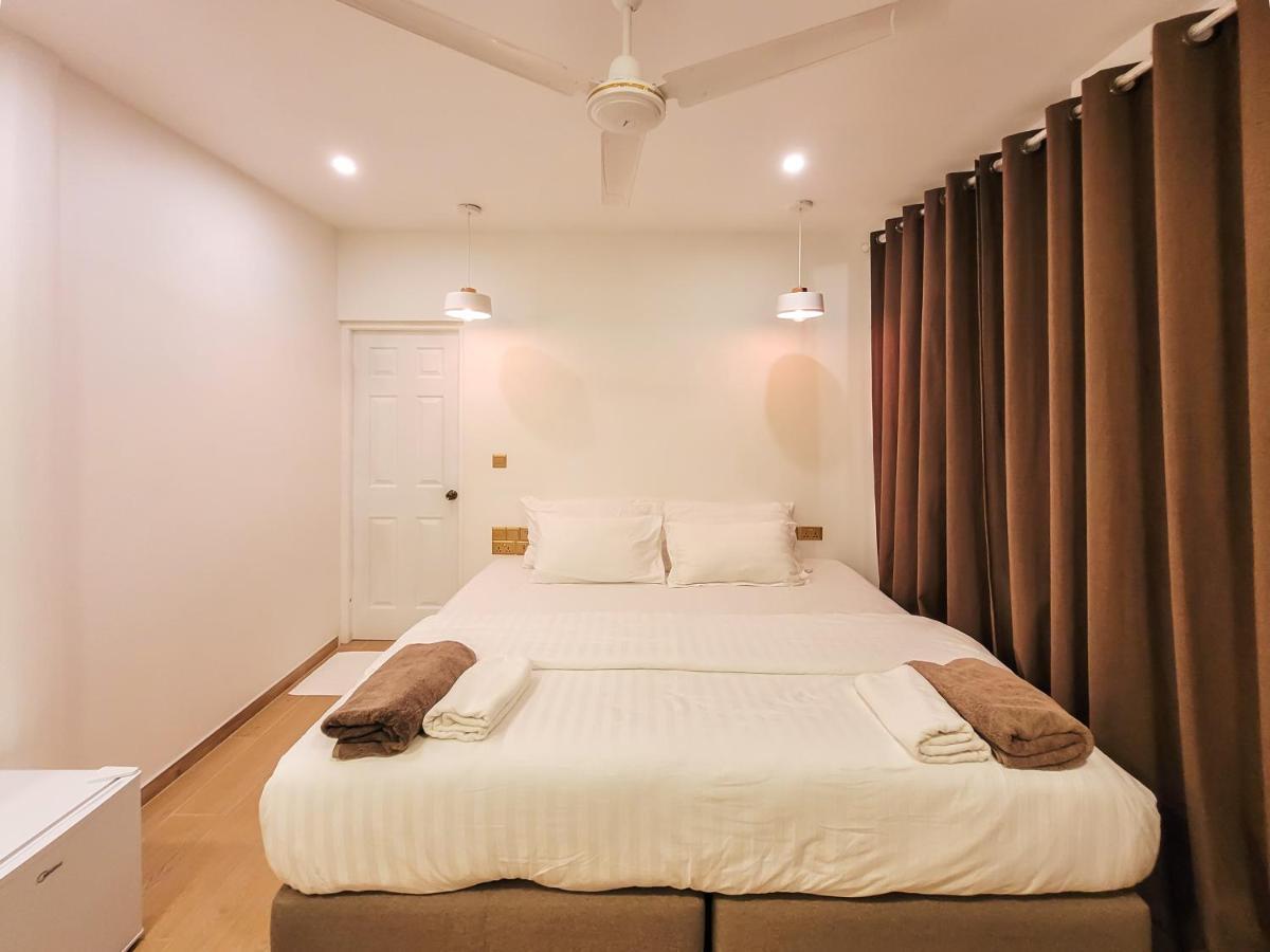 Kingsway Thoddoo Maldives Hotel Екстериор снимка